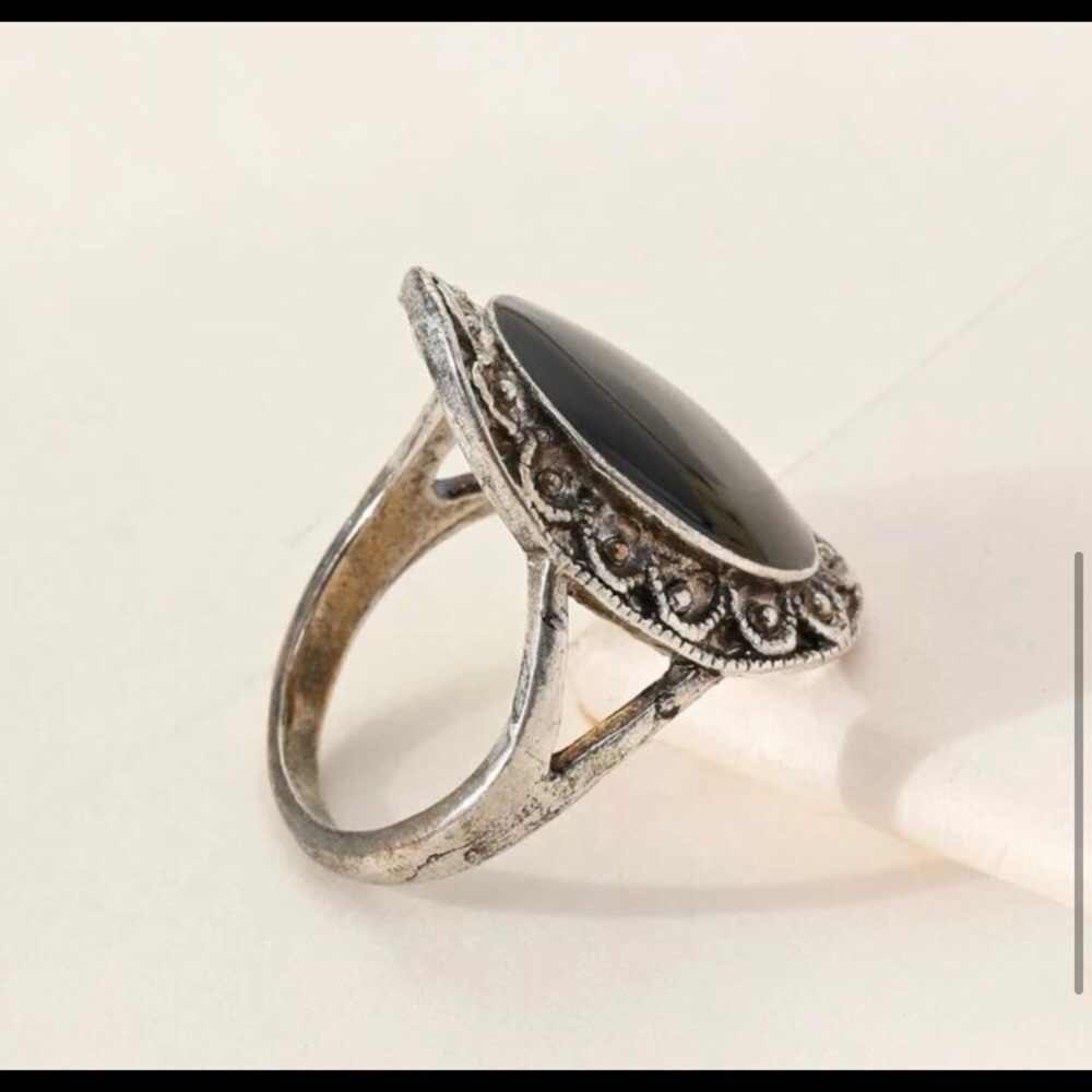 LAST ONE: Antique silver black stone ring - Picture 5 of 5